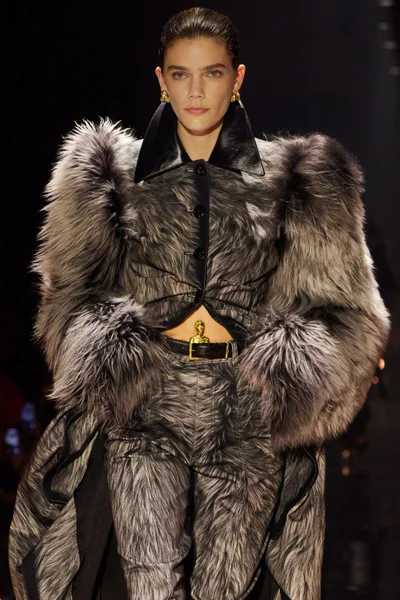 Look 70